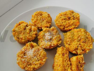 Obuolių-morkų keksiukai mikrobangų krosnelėje Žingsnis 4