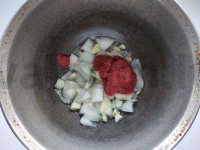 Kaninys troškintas vynuose su šafranų ir čiobrelių Žingsnis 2