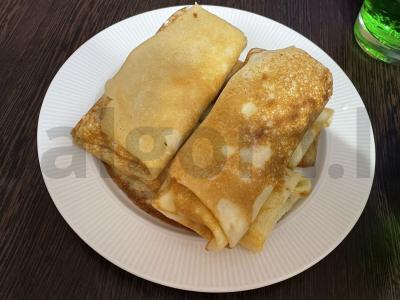 Blynai su vištienos filė, žolelėmis ir sūriu pagrindine nuotrauka