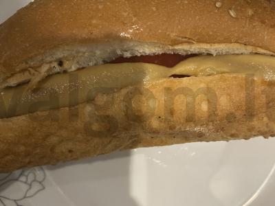 Karštas šuo su garstyčiomis, svogūnais ir kečupu Žingsnis 4