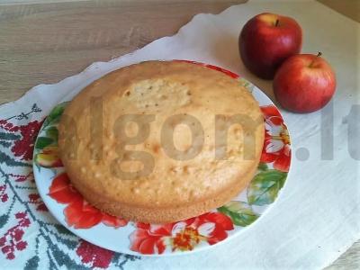 Biskvitas su gazu limonade pagrindine nuotrauka