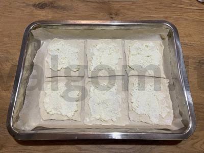 Traškūs sluoksniai su varške ir abrikosais Žingsnis 2