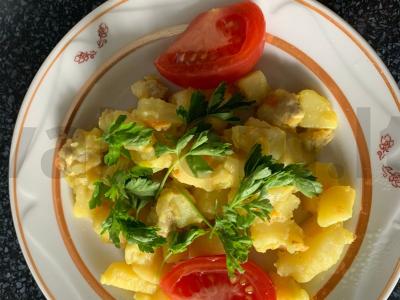 Troškinta bulvytė lėtoje viryklėje pagrindine nuotrauka