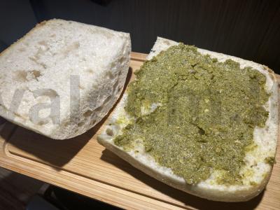 Pesto ir vištienos panini Žingsnis 1