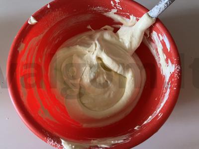 Biskvitinis pyragas su varškės plutele Žingsnis 8