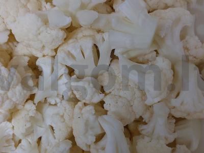 Žiedinė kopūstai, troškinti grietinėje su žolelėmis Žingsnis 1