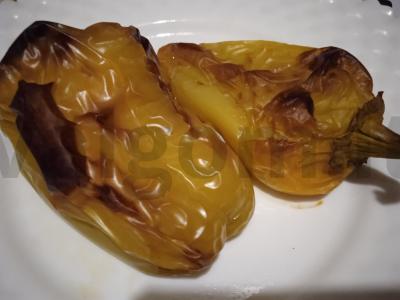 Kepti paprikų ritinėliai su sūrio ir riešutų įdaru Žingsnis 1