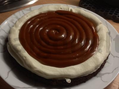 Biskvitas su kremu ir sūdyta karamele Žingsnis 6