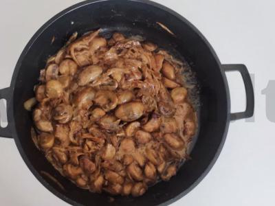 Skanūs grybai kokosų piene Žingsnis 3