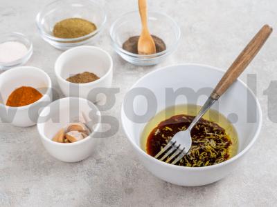 Skaniausias marinatui kalakutienos šašlykams Žingsnis 1