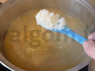 Špinatų ir vištienos blauzdelės sriuba Žingsnis 5