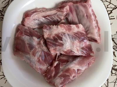 Meduoliai barbekiu šonkauliukai Žingsnis 1