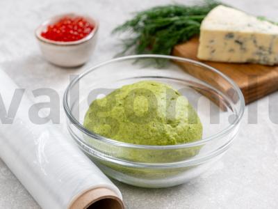 Namų makaronai grietinėlės padaže su krabais ir raudonąja ikra Žingsnis 1