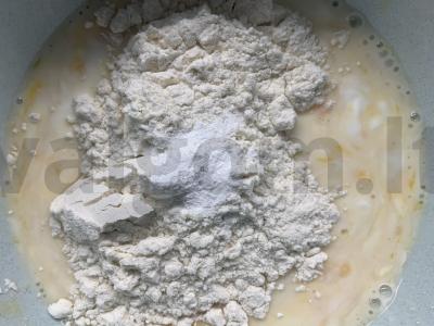 Makovėjiukai su medumi ir aguonomis Žingsnis 2