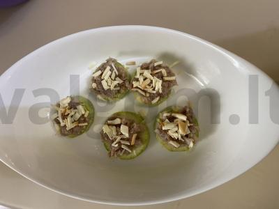 Įdaryti cukinijos su mėsos ir sūrio įdaru Žingsnis 3