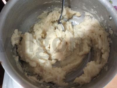 Kepti pyragėliai su bulvėmis Žingsnis 1