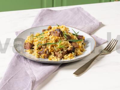 Plovas lėkštėje pagrindine nuotrauka