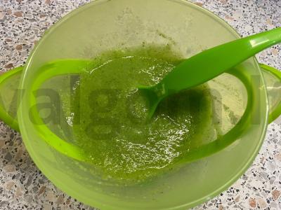 Brokoliai ir cukinijos tyrė kūdikiui pagrindine nuotrauka