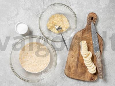 Avižų blynas su bananais Žingsnis 1