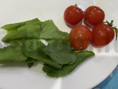 Kanapės su rūkytomis skumbrėmis ir fetos sūriu Žingsnis 1