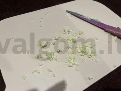 Citrininis padažas salotoms su česnaku Žingsnis 1