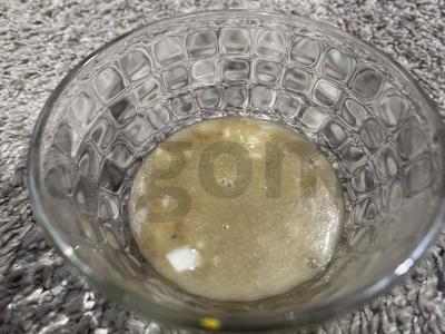 Citrininis padažas salotoms su česnaku pagrindine nuotrauka