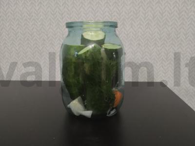 Marinuoti agurkai traškūs Žingsnis 3