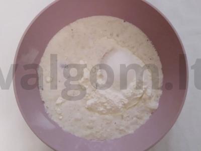 Skaniausi širdelės bandelės Žingsnis 1