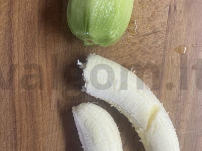 Vaisių salotos su bananais, kiviais ir grietine Žingsnis 1