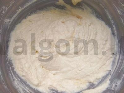 Švelnus varškės ir sviesto kremas Žingsnis 2