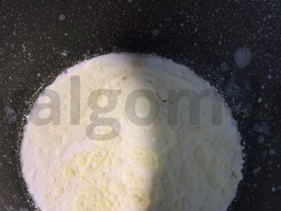 Brokoliai sūrio-grietinėlės padaže Žingsnis 4