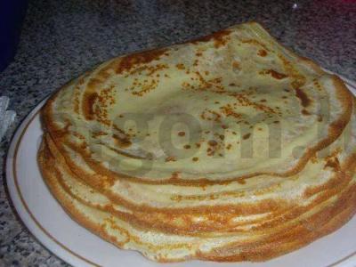 Ploni blynai su pienu pagrindine nuotrauka