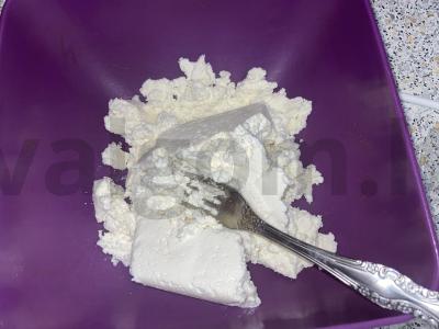 Saldūs pavasario varškėčiai su topinambūrų sirupu Žingsnis 1