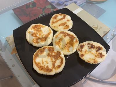 Saldūs pavasario varškėčiai su topinambūrų sirupu pagrindine nuotrauka