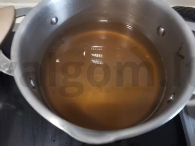 Sūdyti agurkai su vyšnių ir juodųjų serbentų lapais Žingsnis 6