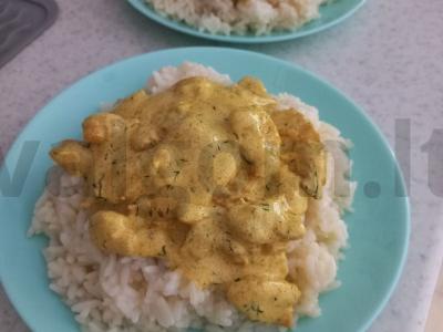 Ryžiai su vištiena karčioje padaže pagrindine nuotrauka