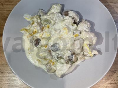 Grietininis kalakutienos troškinys su daržovėmis pagrindine nuotrauka