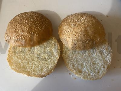 Namų burgeriai su pieno dešrelėmis elektriniame grilyje Žingsnis 1