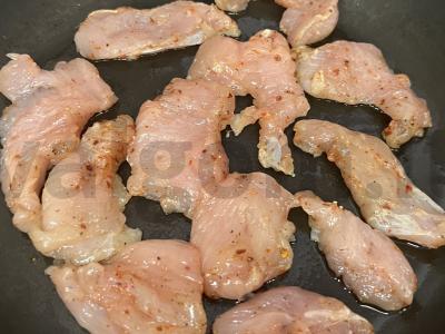 Cezario salotas su kalakutiena ir citrinos sultimis Žingsnis 3