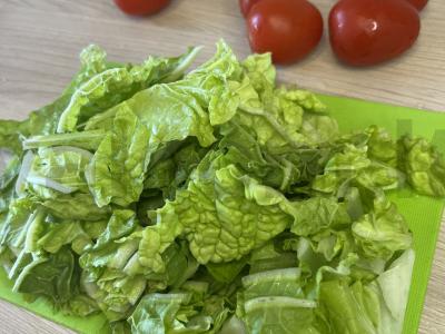 Cezario salotas su kalakutiena ir citrinos sultimis Žingsnis 5