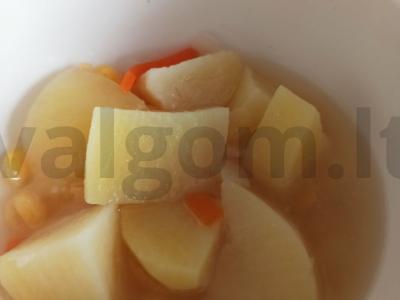 Žirnių sriuba su kaulu ir riebalu pagrindine nuotrauka