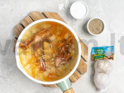 Sriuba su rūkytais mėsos gaminiais ir lęšiais Žingsnis 2