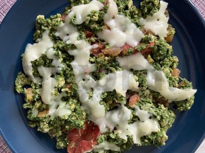 Kiaušiniai su špinatais pagrindine nuotrauka