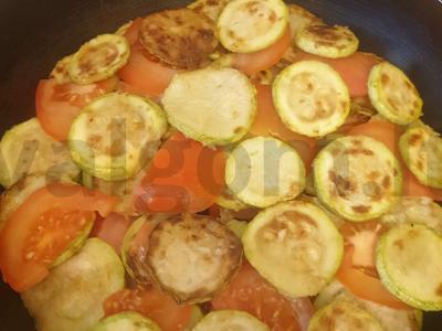 Troškinti cukinijos Žingsnis 4