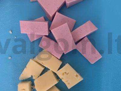 Sumuštiniai iš dešros, sūrio ir daržovių Žingsnis 2