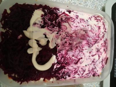 Silkė po šubomis be žaliojo svogūno pagrindine nuotrauka