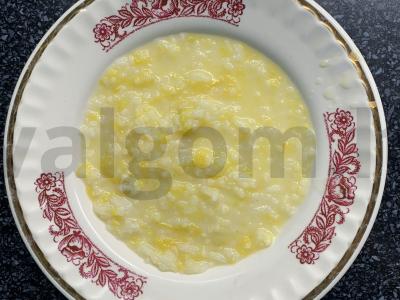 Moliūgų košė su ryžiais lėtoje viryklėje pagrindine nuotrauka