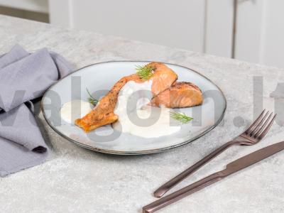 Raudona žuvis grietinėlės padaže orkaitėje pagrindine nuotrauka