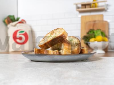 Česnakiniai batonai pagrindine nuotrauka