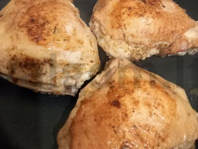 Vištienos šlaunelės grietinėlėje Žingsnis 2